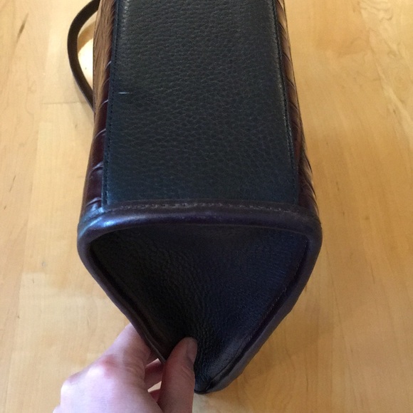 BRIGHTON | Vintage Leather Shoulder Bag Heart Cutout - Picture 12 of 16